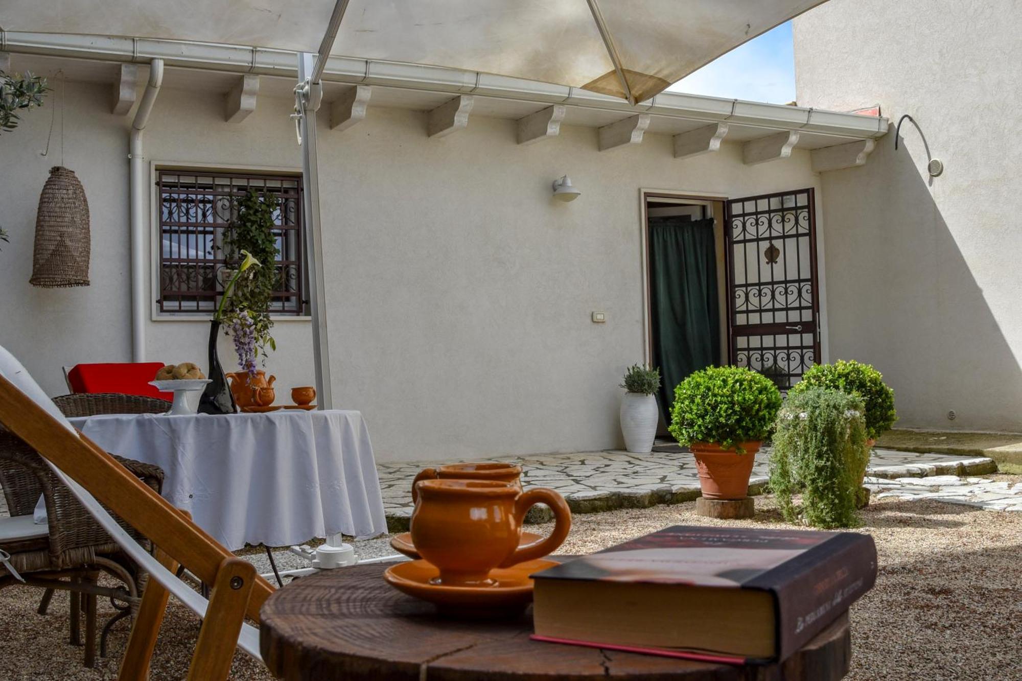 Antica Casina B&B Di Charme Pulsano Extérieur photo